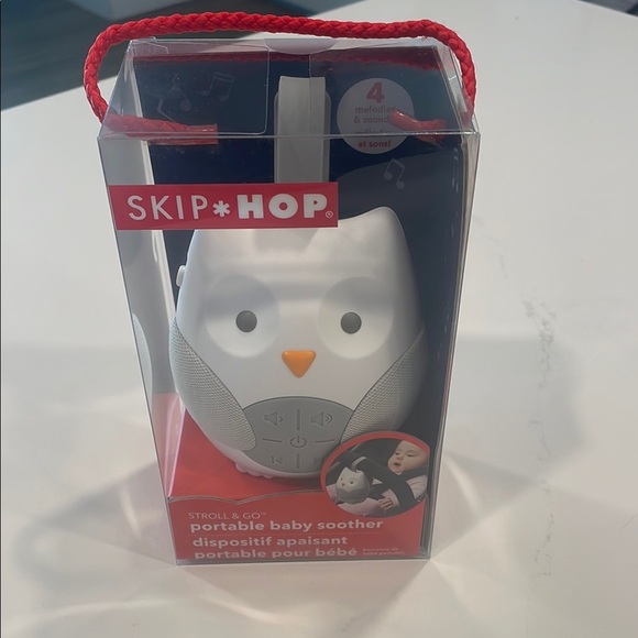 Skip Hop Other - Skip Hop Portable Baby Soother